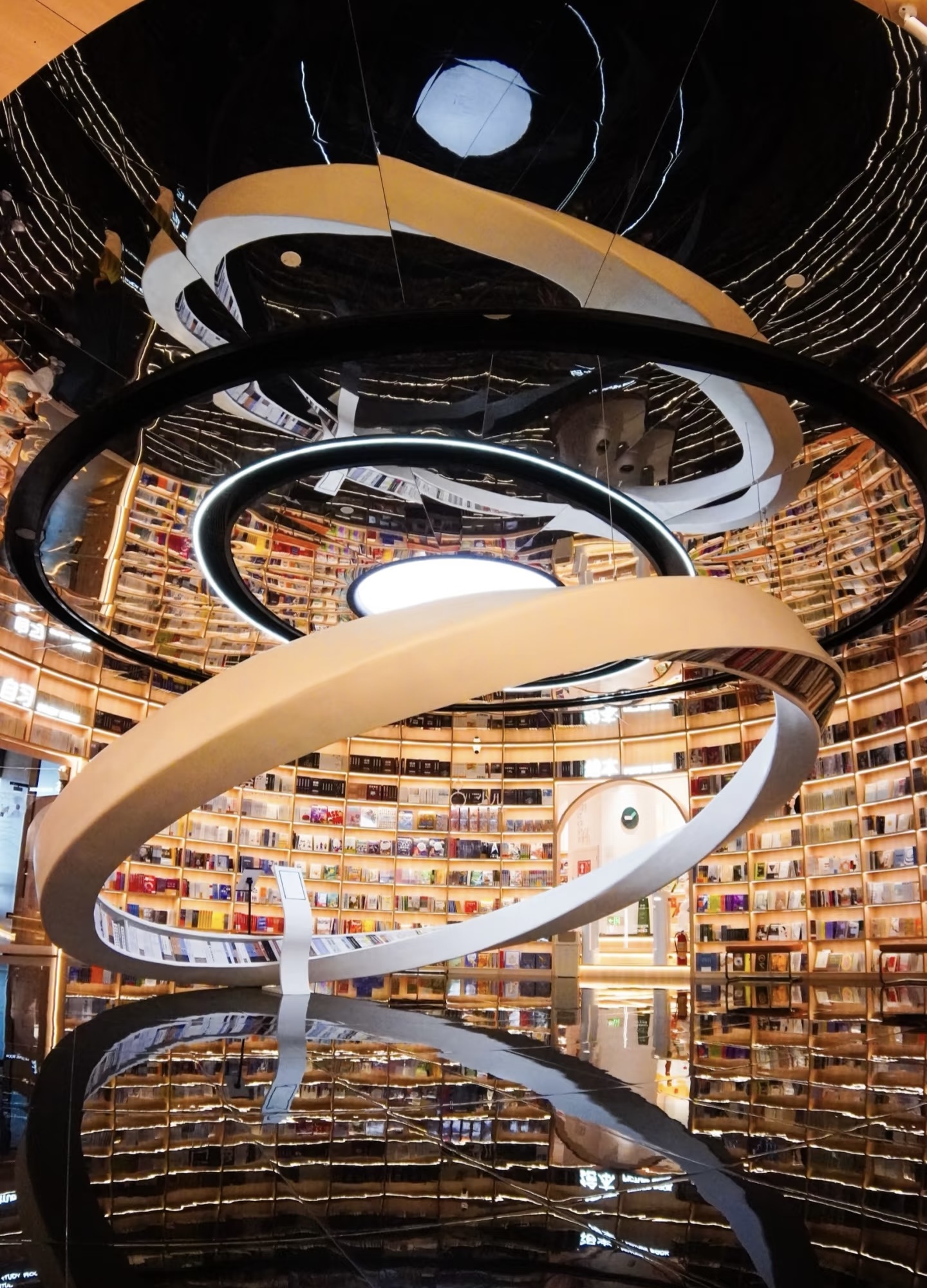 深圳愈欣書店 · 在城市中邂逅一處安靜的心灵角落
