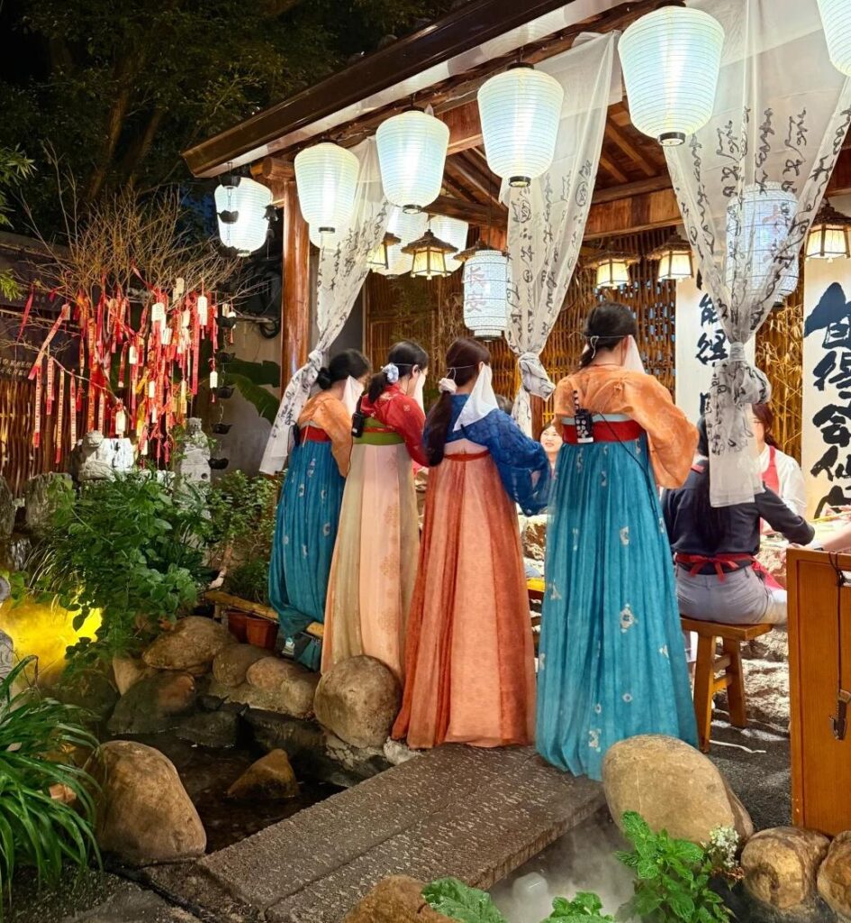 長安庭院火鍋工作人員