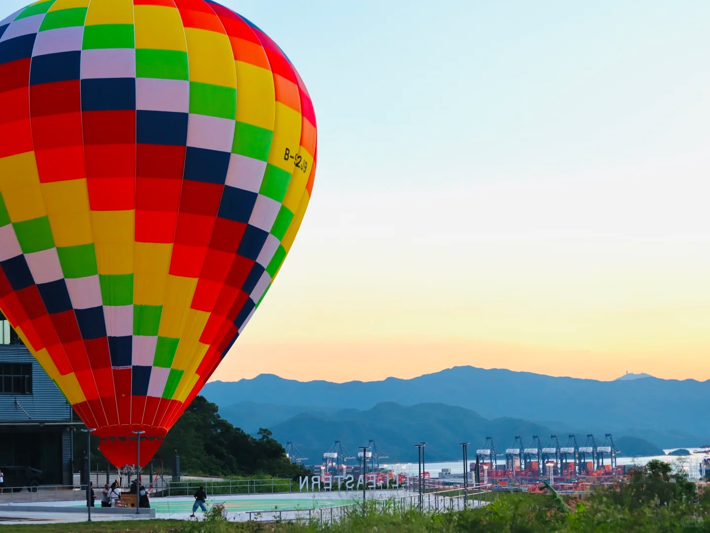 不用飛土耳其就能看熱氣球啦！從香港出發2.5h直達的浪漫秘境，隨手拍都是壁紙級別的畫面
