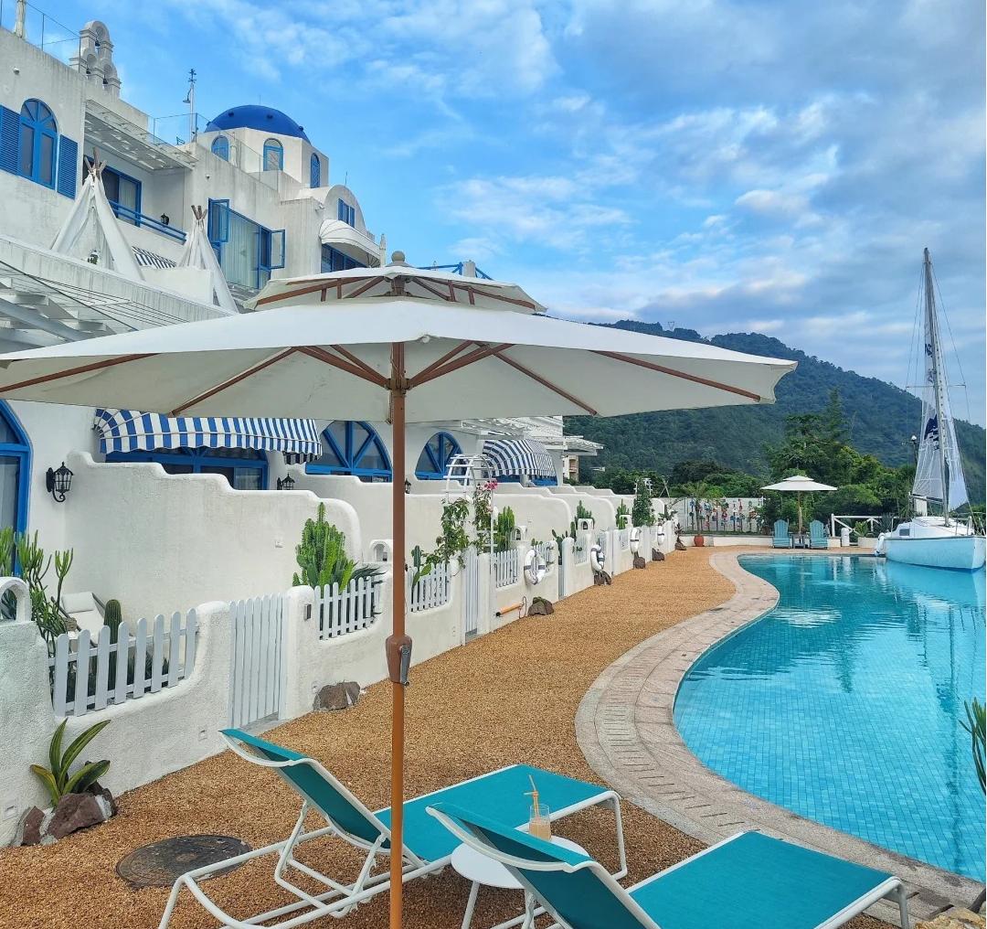 🌟夢幻聖托裏尼風格民宿，讓你的旅行瞬間穿越到愛琴海！一個隱藏在肇慶德慶的夢幻民宿——西江藍岸