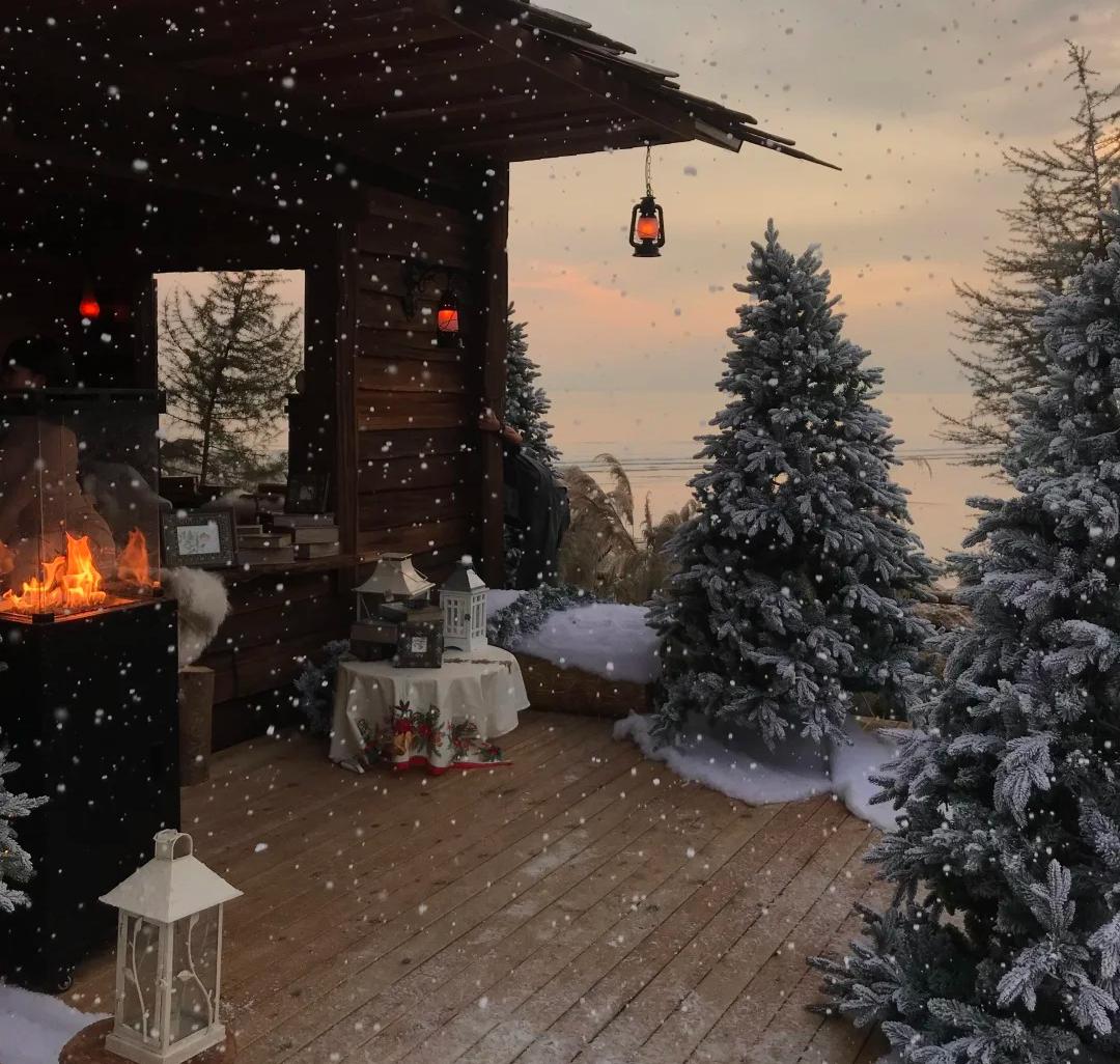 珠海也有海邊雪國木屋！不用去瑞士就能拍到超美的同款夢幻木屋雪景，拍照氛圍感拉滿！