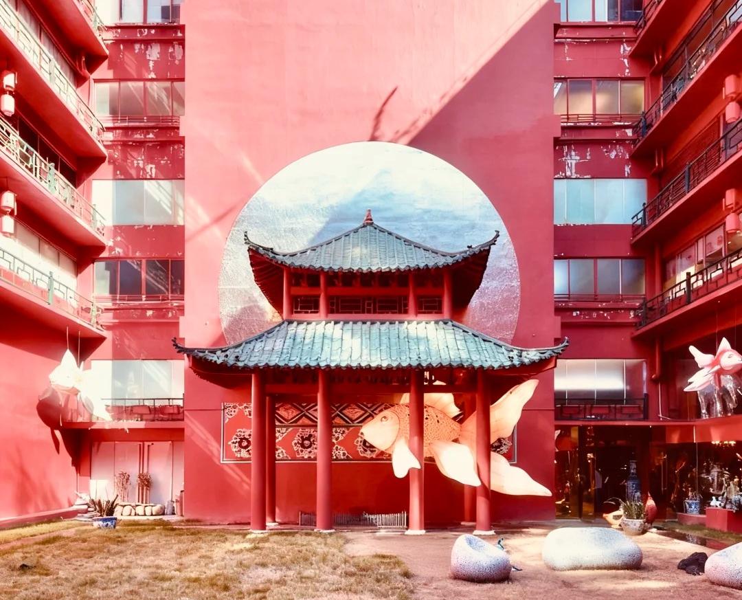 有廣州「小故宮」之稱的本尼家藝術館，用「美得窒息」這個詞形容一點也不誇張，國風藝術館的天花板！