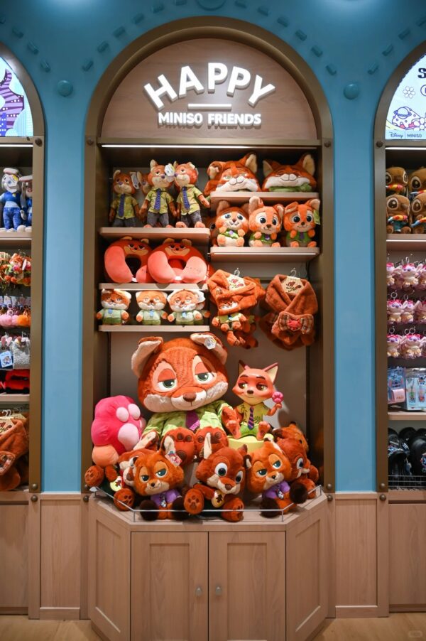 超好逛!!深圳首家MINISO FRIENDS兩大層,兩層空間玩轉全球熱門IP,逛到停不下來!! - 環球旅遊情報網
