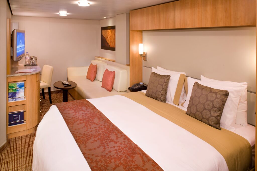 名人極致號內艙房