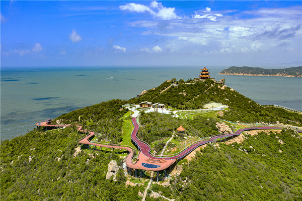 東澳島新晉網紅打卡點來啦！蜜月山觀光電梯正式開放，360°全玻璃轎廂，絕美景色一網打盡！